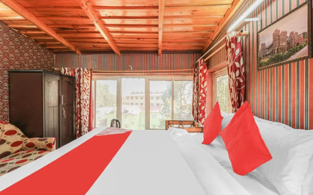 OYO Flagship 86242 Aum Hotel
