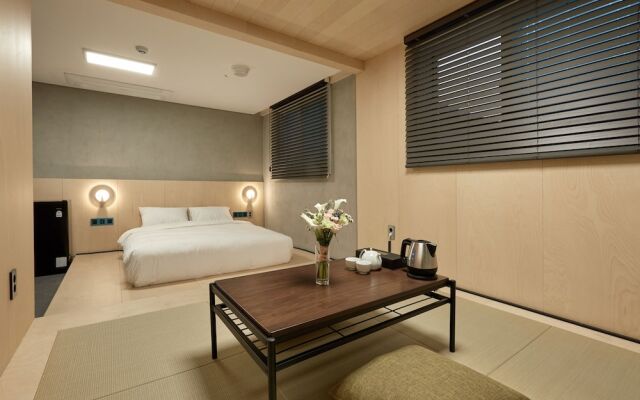 Mumum Hanok Guesthouse