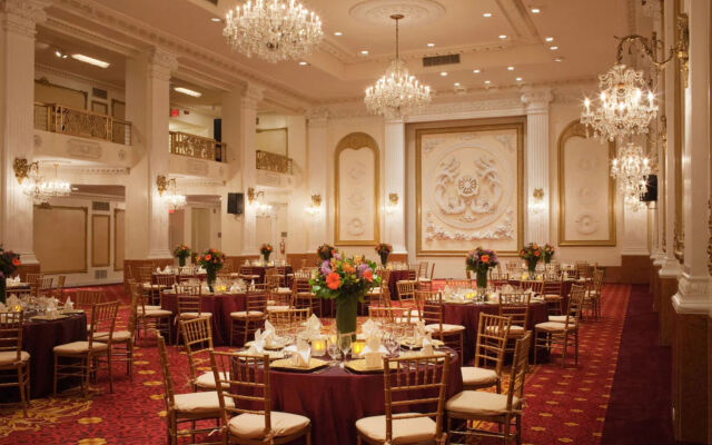 Отель The New Yorker Hotel by Lotte Hotel