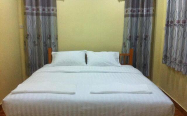 Pum and Plam Homestay Resort
