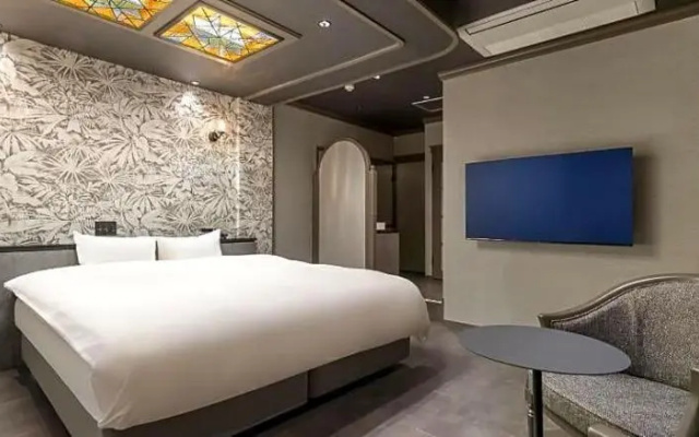 Hotel Noir Blanc – Guest Rooms – Shizuoka