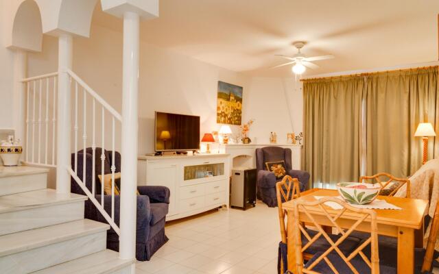 Los Pinos 23 Villas Casasol