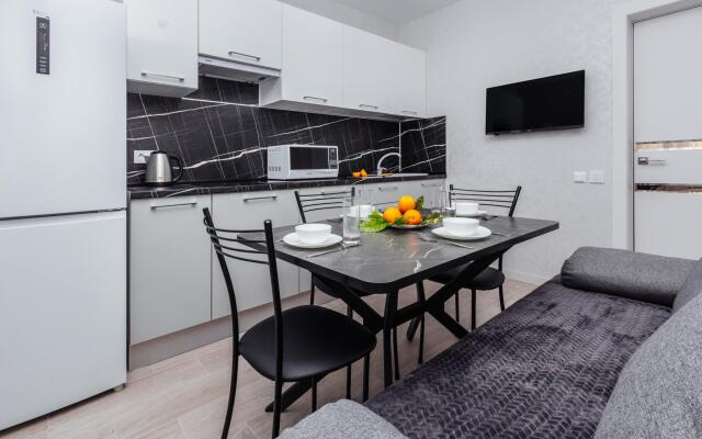 Orange Apart Alpine Quarter