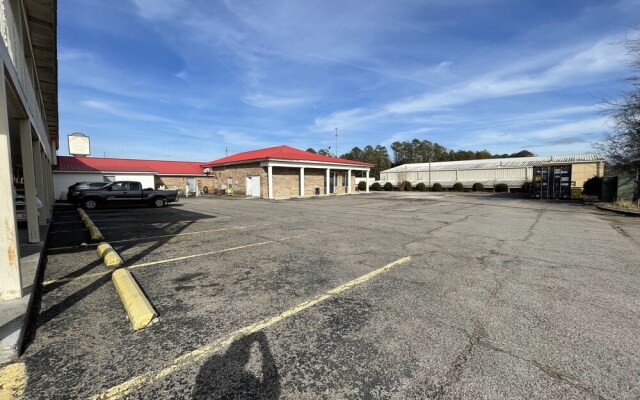 Covered Bridge Inn & Suites