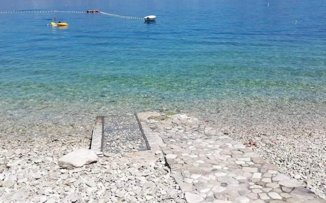 Žana - 30m From Beach - A1