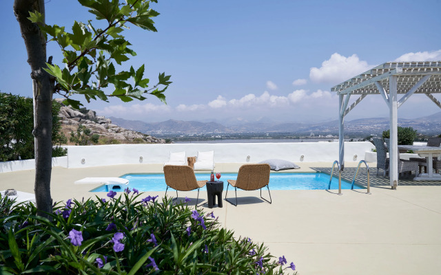 Naxian Utopia Luxury Villas & Suites