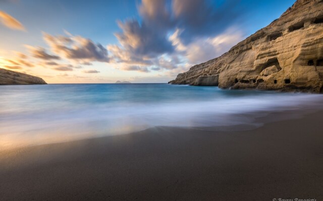 Petronikolis Traditional House