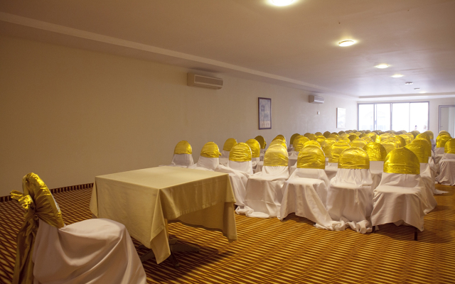 Side Aluna Hotel