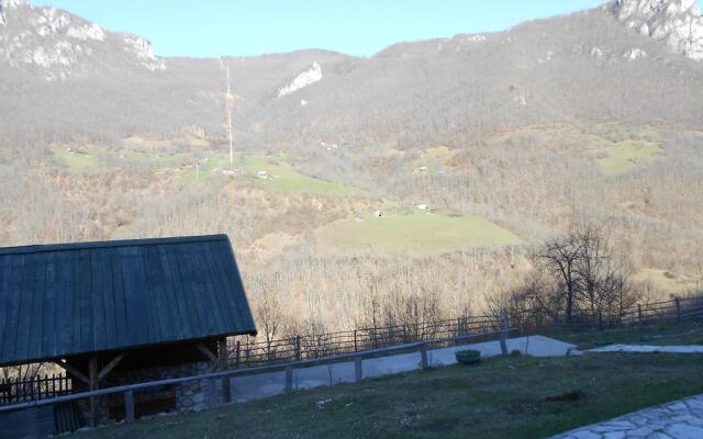 Rafting Camp Green Tara