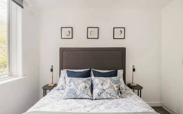 3bd 2 Bthtoorak Village Luxurious Apartment, Relax