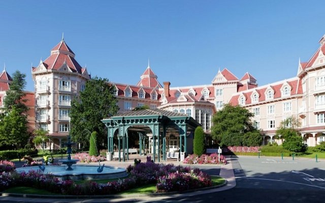 Disneyland® Hotel