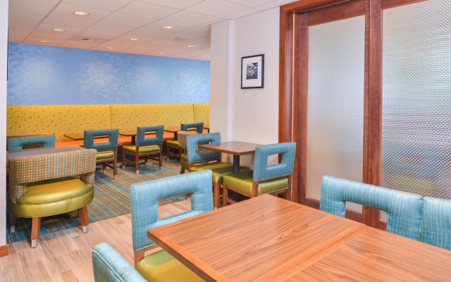 Hampton Inn Seattle-Airport