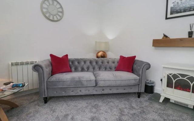 Yewdale View Apartment