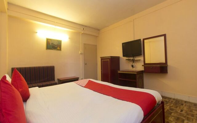 OYO 12192 Hotel Polok