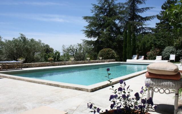 Villas du Luberon - Le Mas Des Roses