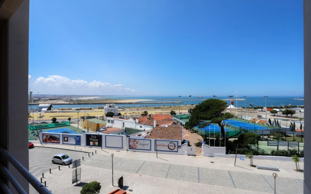 Sea View Apartment by Rent4all