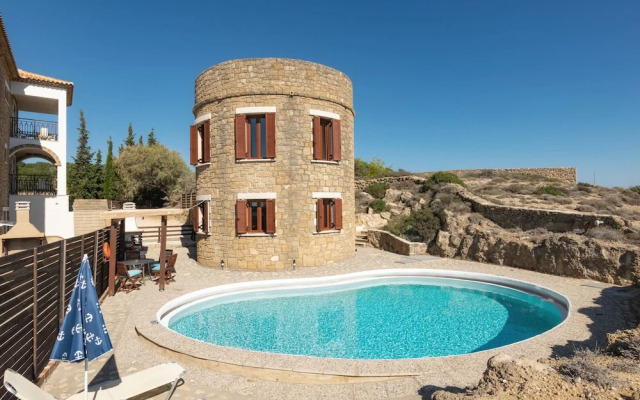 Armonia Seaside Villas