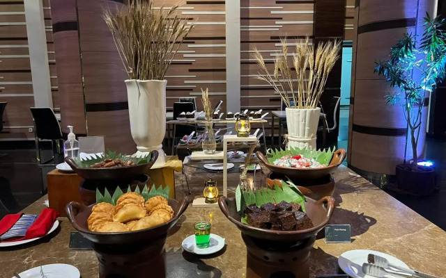 Lorin Sentul Hotel