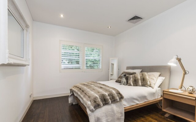Coogee Luxury Home with Salt Water Pool & Parking