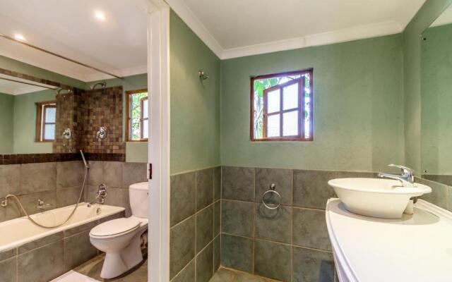 Hotel Numbi and Garden Suites