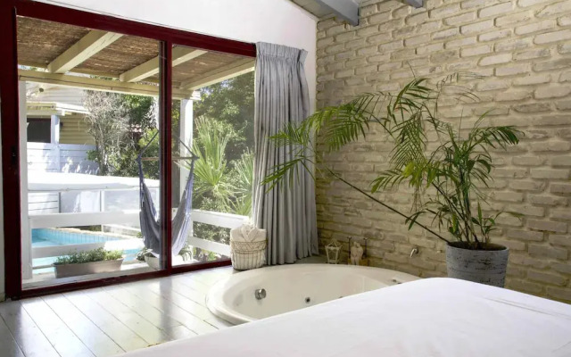 Eili Suites