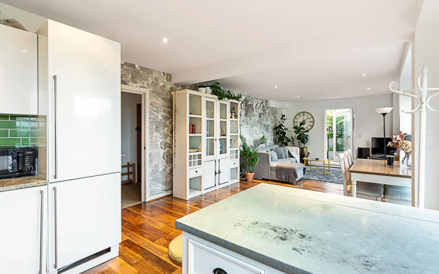 3 Bed Luxury Penthouse in Shoreditch