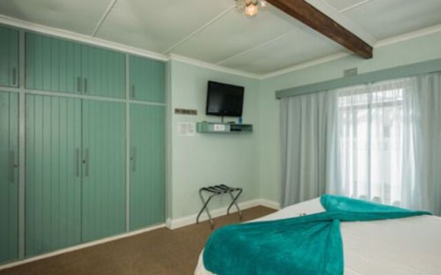 Whale Coast Lodge