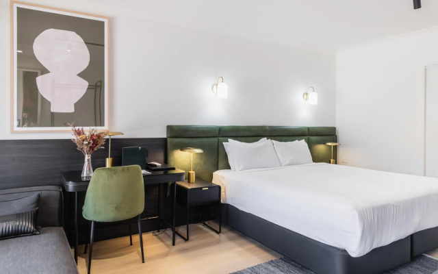 The Charles Boutique Hotel & Dining – Guest Rooms – Wagga Wagga