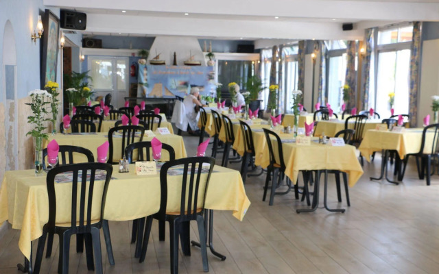 Chez Mireille Reingam Park