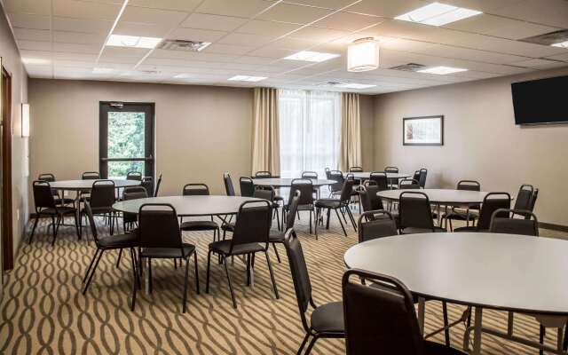 Comfort Suites Hartville - North Canton