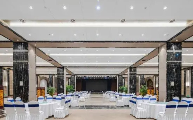 Lutang Hot Spring Resort