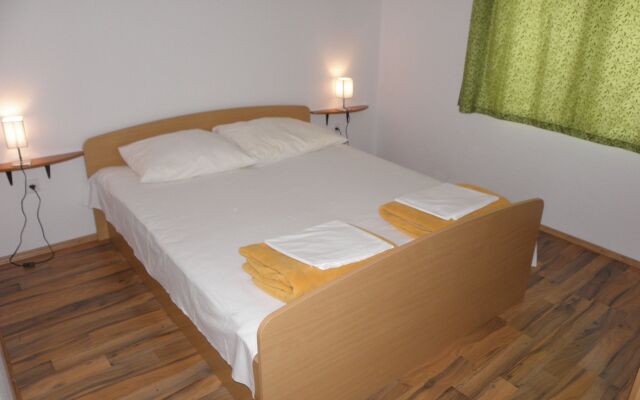 Apartment Ante - free parking: A1 Sveti Filip i Jakov, Riviera Biograd