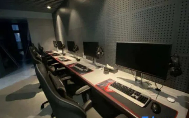 Linquan W+ Esports Hotel — 2-star hotel in Fuyang