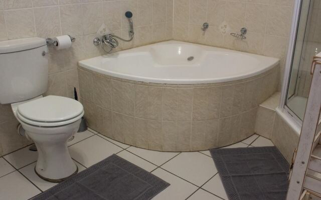 Melsetter Guest Room