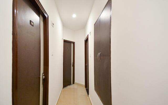 OYO 65425 Hotel Red Hut