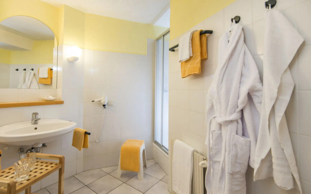 Hotel Das Gastein - including Alpentherme entrance all year and including "Gasteiner Bergbahnen" during summer season