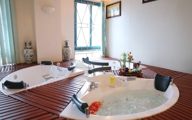 The Tray Hotel