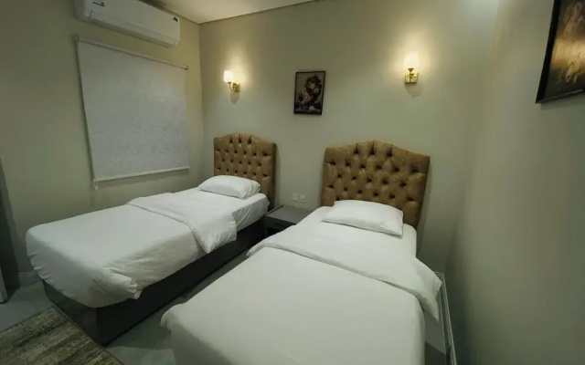 Leena Hotel