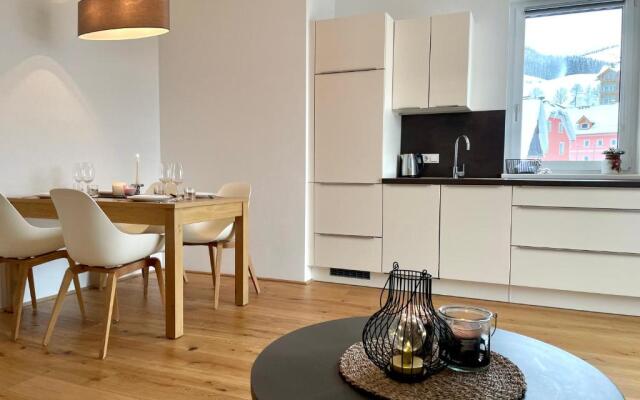 die Tauplitz Lodges - Alm Lodge A8 by AA Holiday Homes
