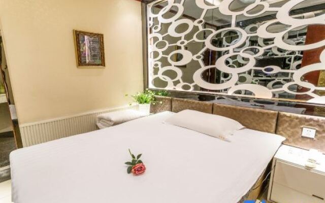 Zhufangzi Cinema Hotel (Anyue Beimenkou)