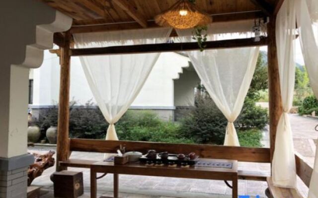 Rooftop Flower Stream Ink B&B