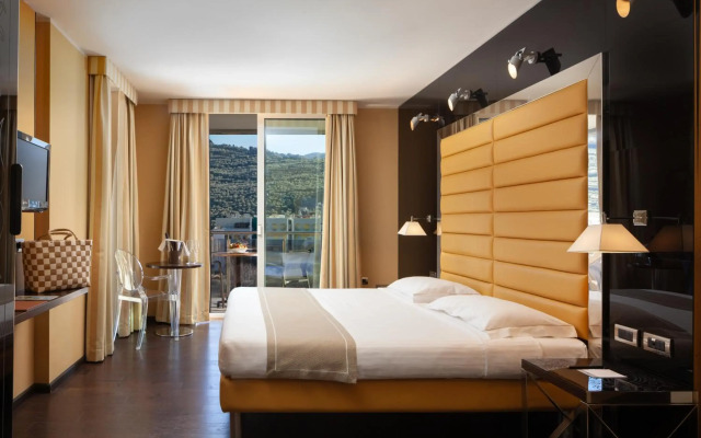 Hotel Kristal Palace - Tonelli Hotels - Adult Friendly