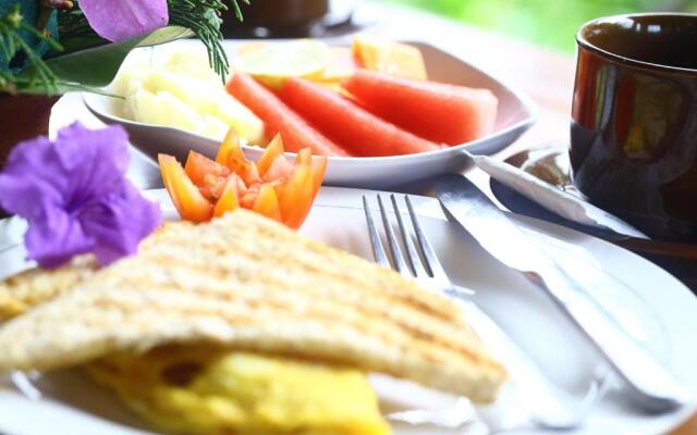 Loka Sari Guest House and Spa