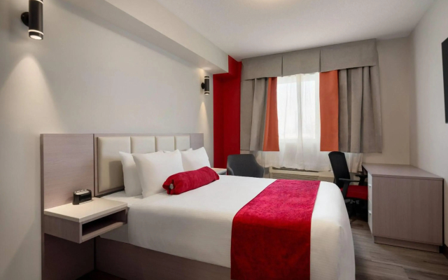 Ramada by Wyndham West Edmonton Hotel & Suites