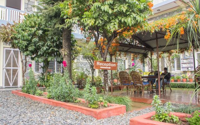 Giri Guest House