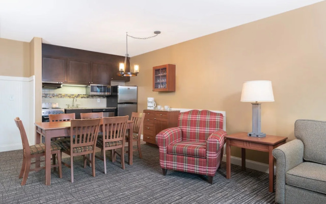 Grand Summit Resort