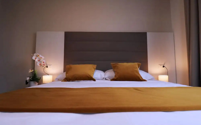Blu Hotel 4 4 S.R.L.