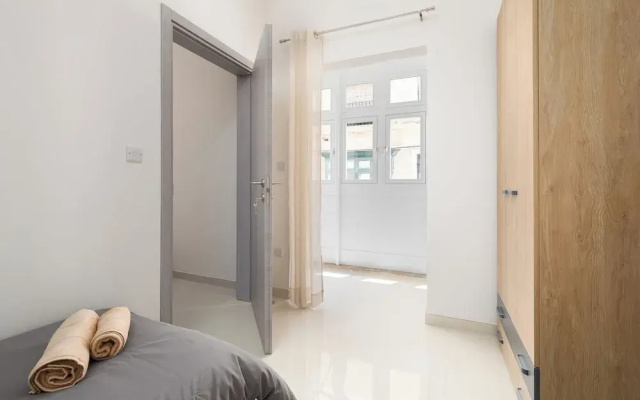 Modern Stylish 2BR With Balconies APT 1