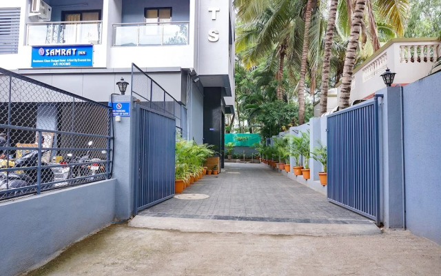 Fabhotel Everest Inn