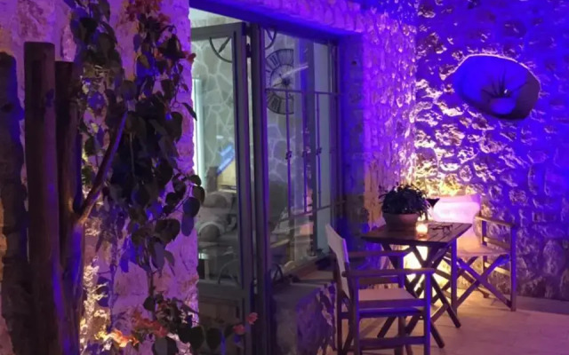 villalithos studio 2